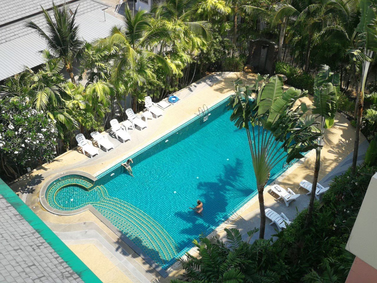 Pool main Rawai Seaview Condo
