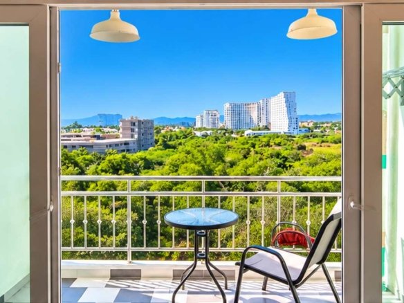 BSKY Top floor – Stunning Seaviews
