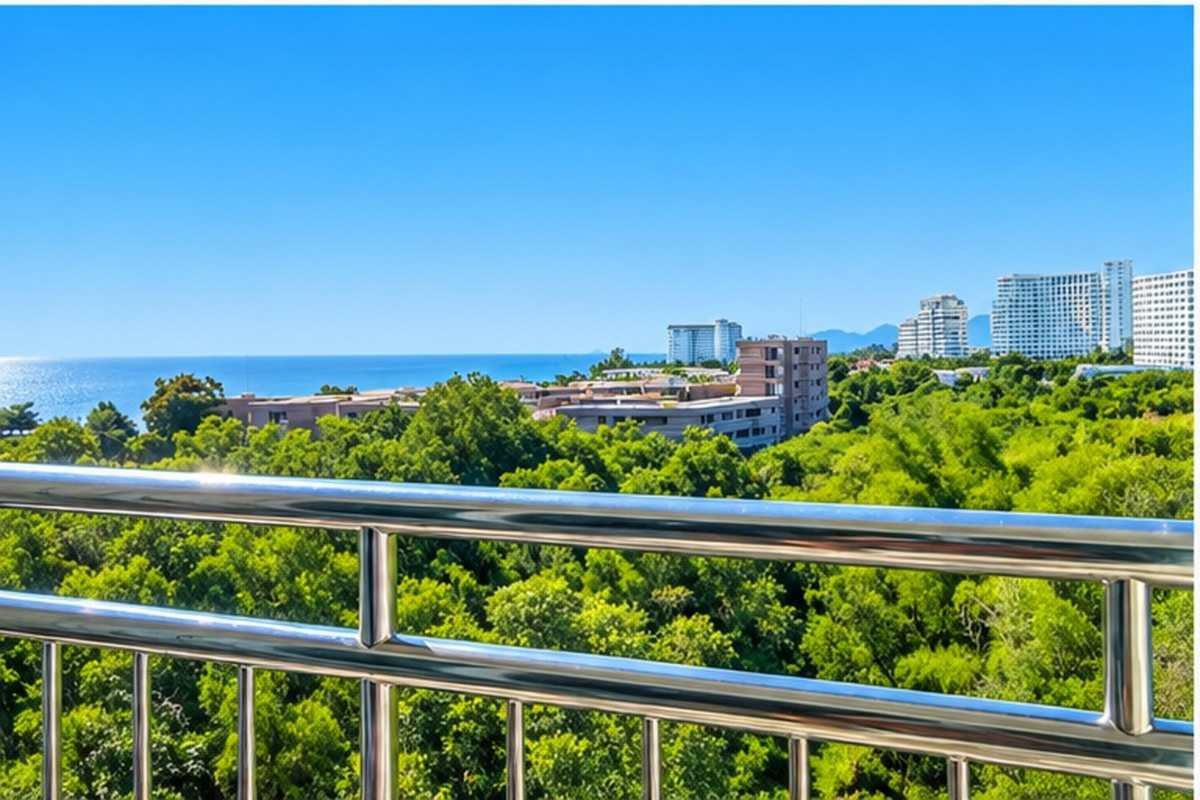 BSKY Top floor – Stunning Sea & Mountain Views