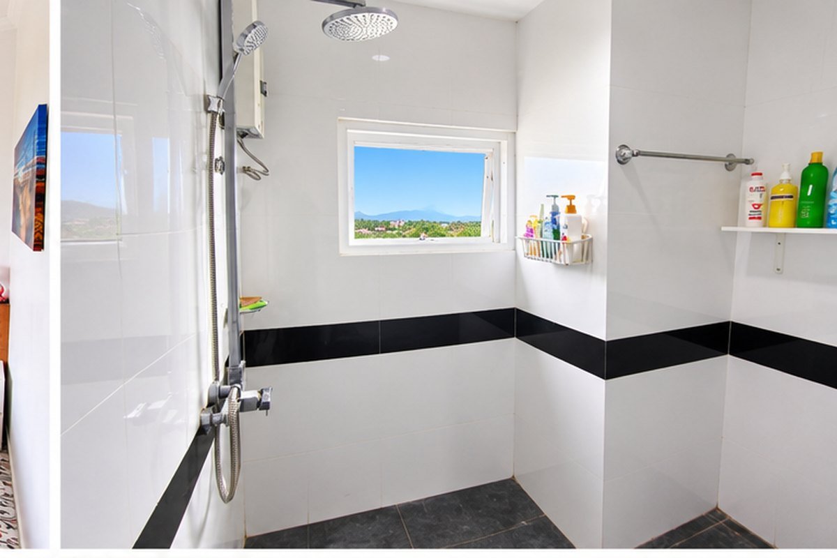 BSKY Top floor – Stunning Sea & Mountain Views