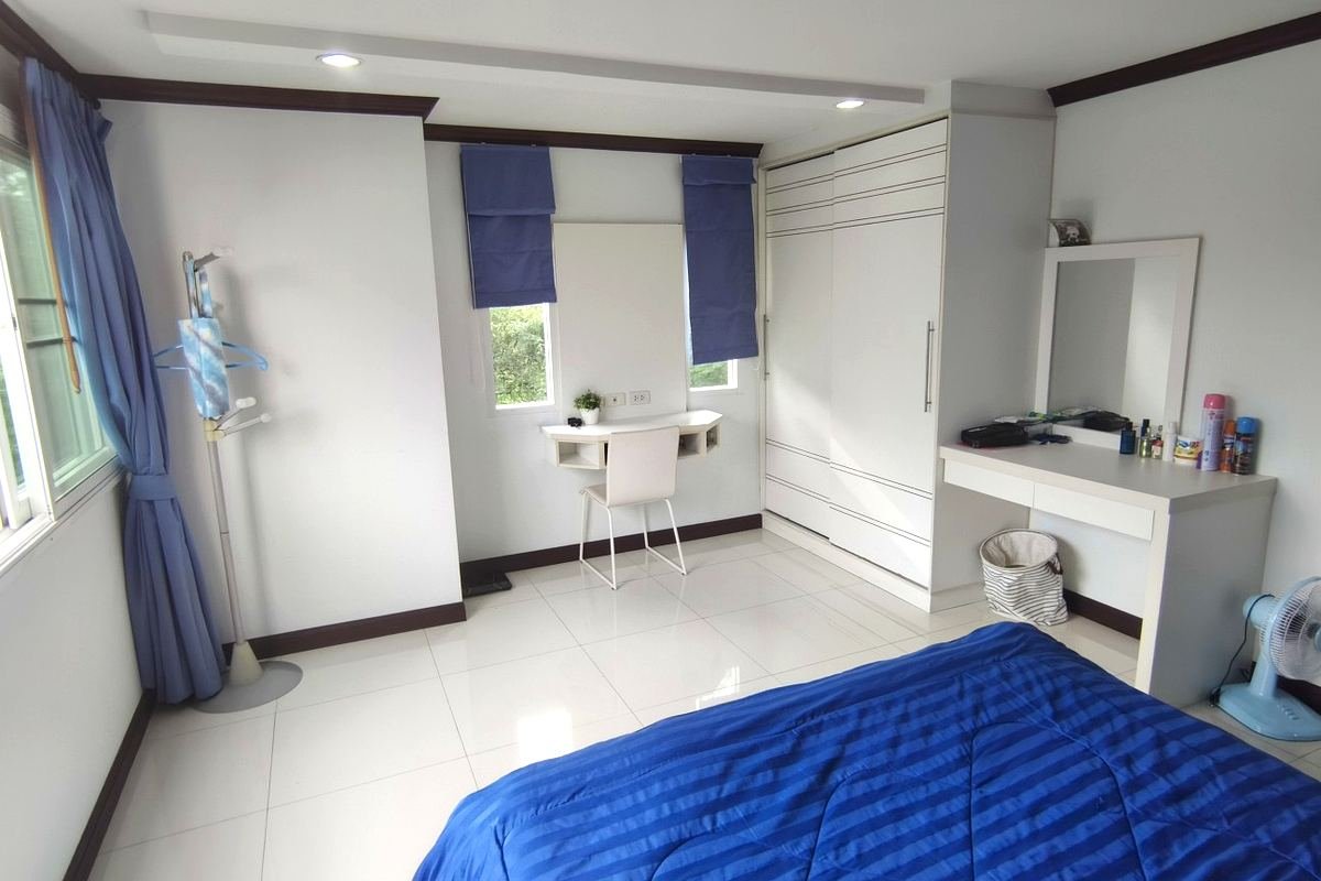 BSKY Middle floor – Jungle/Mountain Views